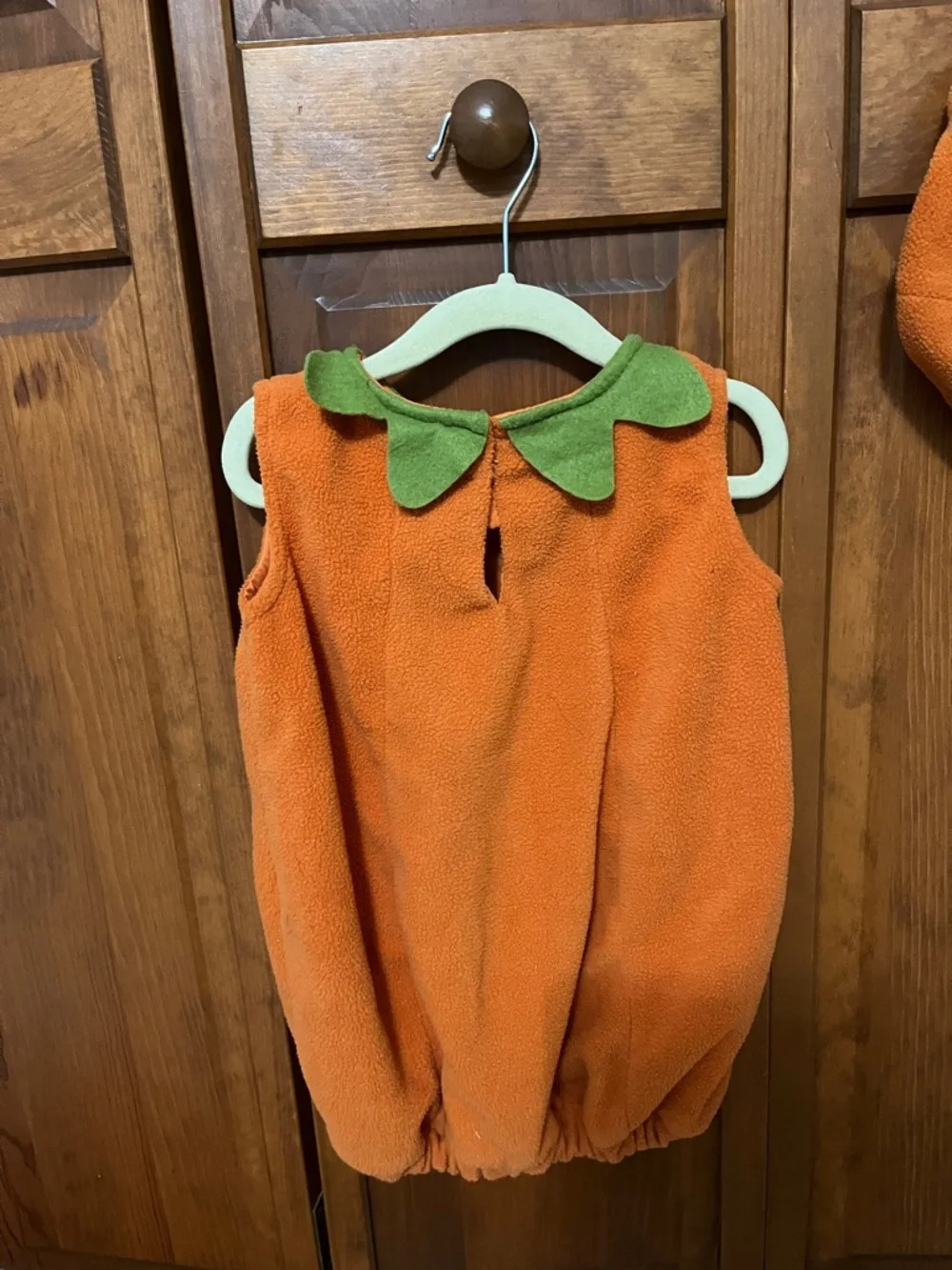 Pottery Barn Kids Orange Pumpkin Costume with Green Collar and Hat | Sz. 12-24m - Picture 6 of 14